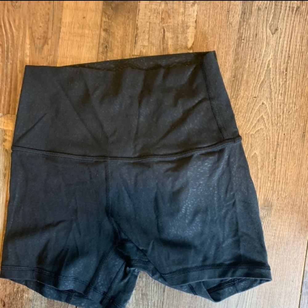 Lululemon align short